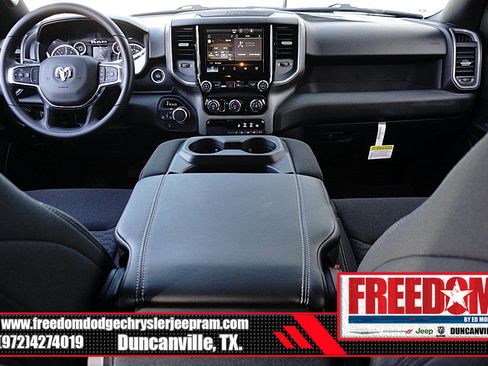 New 2026 RAM 1500 Express AWD/4WD image 11