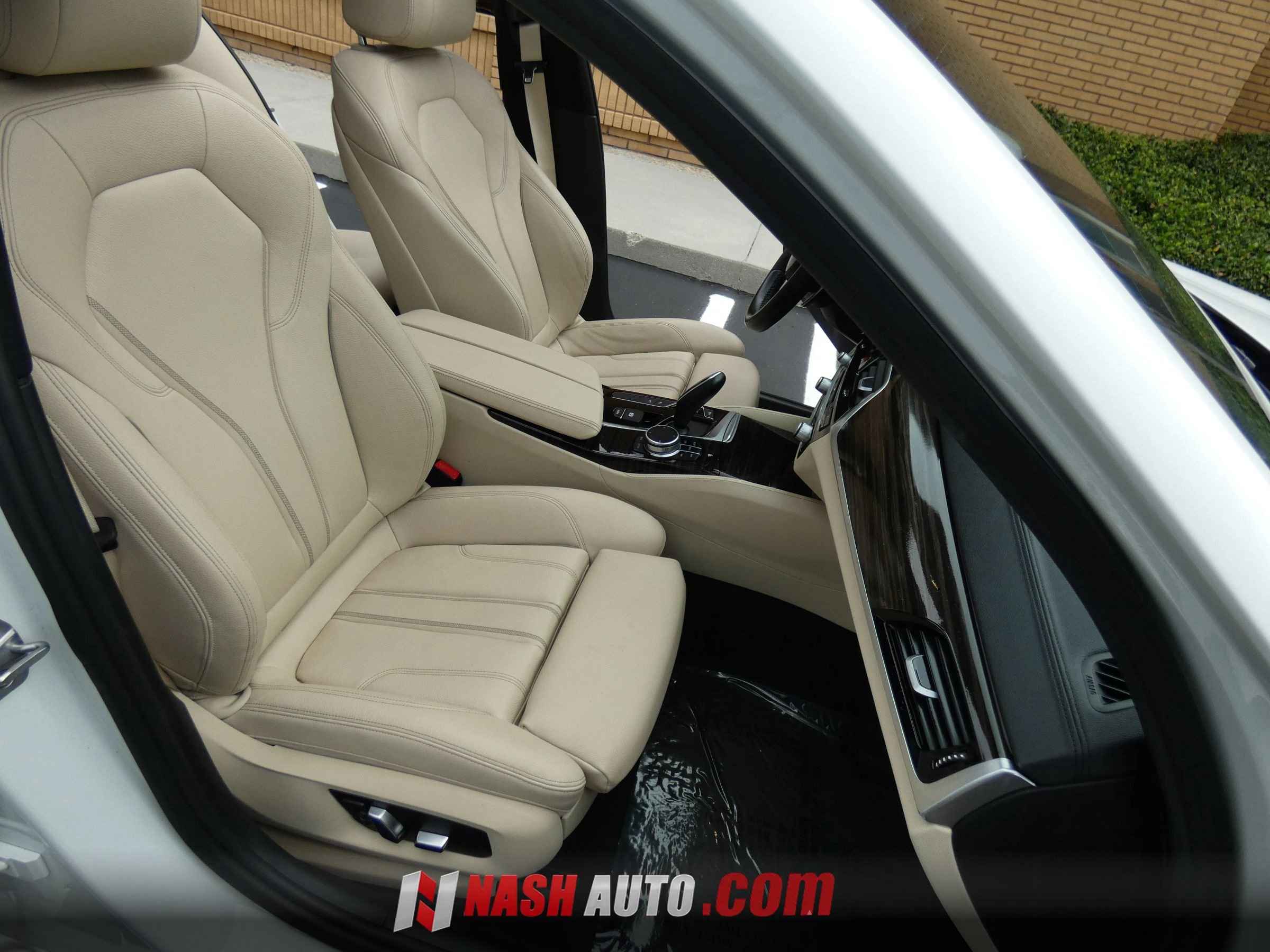 Used 2017 BMW 540i RWD image 29