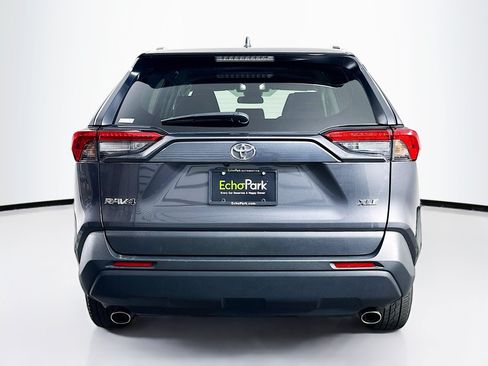 Used 2025 Toyota RAV4 XLE FWD image 7