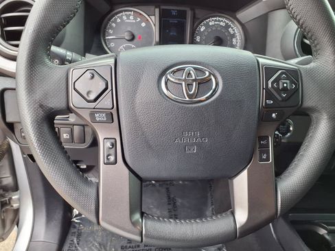Used 2018 Toyota Tacoma TRD Sport RWD image 18