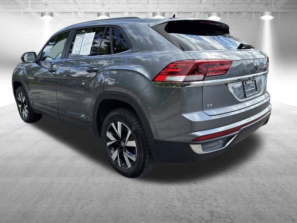 Used 2023 Volkswagen Atlas Cross Sport SE AWD/4WD image 3