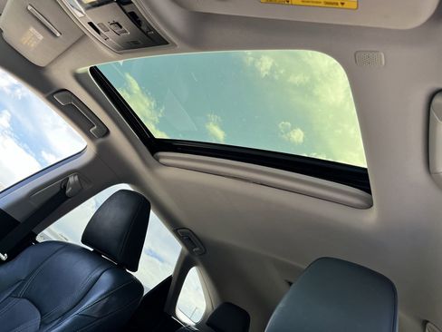 Used 2019 Lexus RX 350L 350L Premium image 22