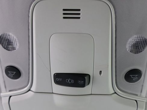 Used 2017 Toyota Prius Two w/ Carpet Mat Package image 8