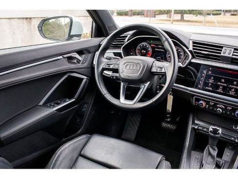 Used 2022 Audi Q3 2.0T Premium Plus image 14