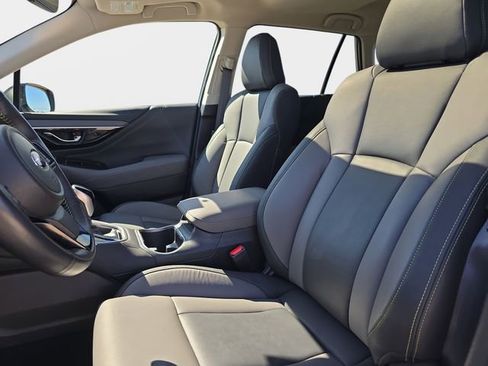 Used 2025 Subaru Outback Onyx Edition AWD/4WD image 18
