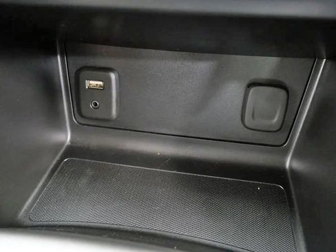 Used 2018 Chevrolet Colorado LT w/ Redline Special Edition AWD/4WD image 29