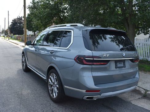Used 2025 BMW X7 xDrive40i AWD/4WD image 8