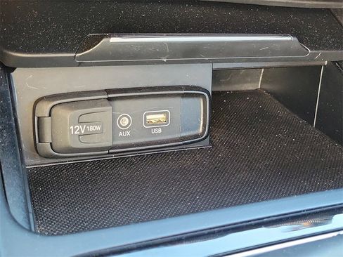 Used 2019 Genesis G70 2.0T Sport image 12