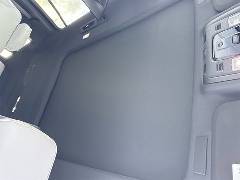 New 2026 Chevrolet Suburban Premier image 20