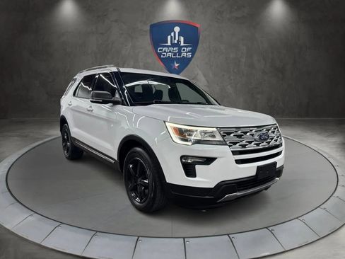 Used 2019 Ford Explorer XLT w/ Equipment Group 201A FWD image 7