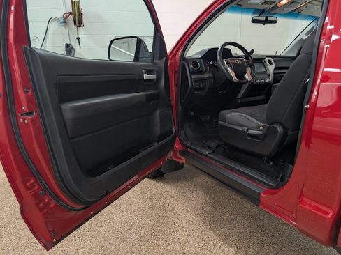 Used 2017 Toyota Tundra SR image 6