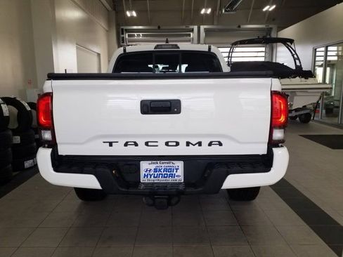 Used 2020 Toyota Tacoma SR image 19