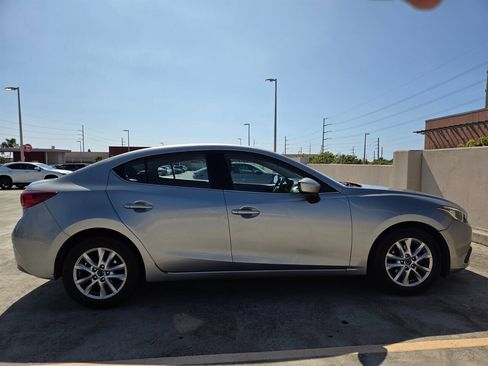 Used 2016 MAZDA MAZDA3 i Sport w/ Preferred Equipment Package FWD image 6