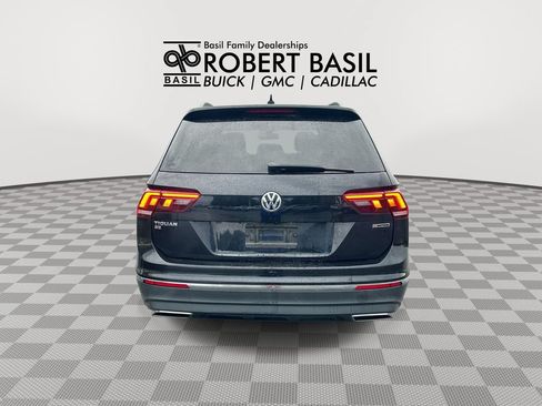 Used 2020 Volkswagen Tiguan SE w/ Panoramic Sunroof Package AWD/4WD image 7