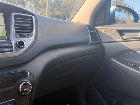Used 2017 Hyundai Tucson SE Plus image 16