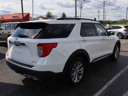 Used 2023 Ford Explorer XLT w/ Equipment Group 202A AWD/4WD image 6