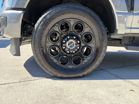 Used 2024 Ford F250 Lariat w/ Black Appearance Package image 13