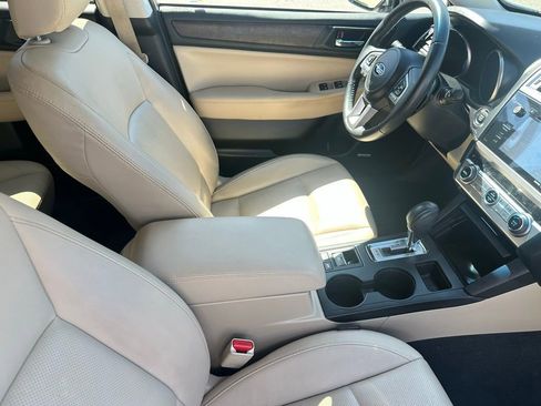 Used 2017 Subaru Outback 2.5i Limited image 17