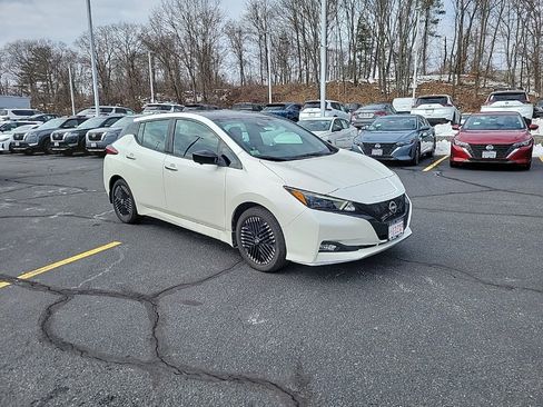 Used 2023 Nissan Leaf SV Plus image 7