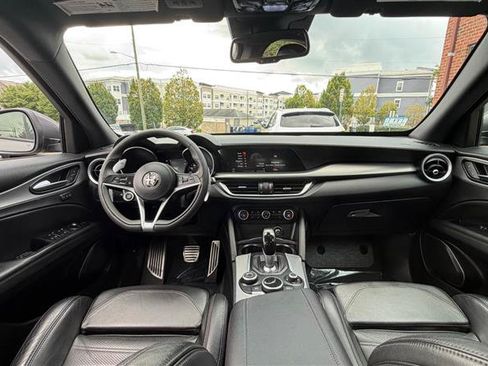 Used 2018 Alfa Romeo Stelvio Ti Sport AWD/4WD image 25