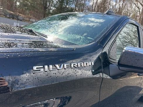 Used 2022 Chevrolet Silverado 1500 LT image 12