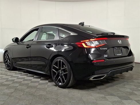 Used 2024 Honda Civic Sport Touring image 7
