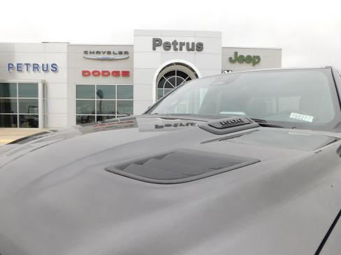 New 2026 RAM 1500 Laramie w/ Night Edition image 8