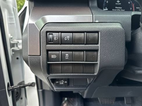 Certified 2025 Toyota Tacoma TRD Off-Road AWD/4WD image 30