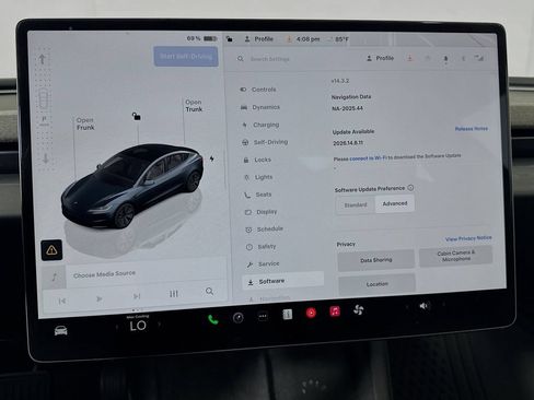 Used 2024 Tesla Model 3 Standard Range RWD image 40
