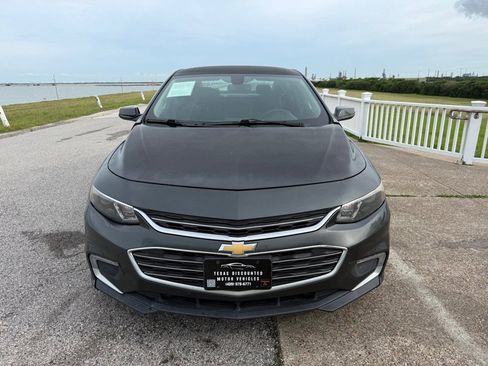 Used 2016 Chevrolet Malibu LT FWD image 2