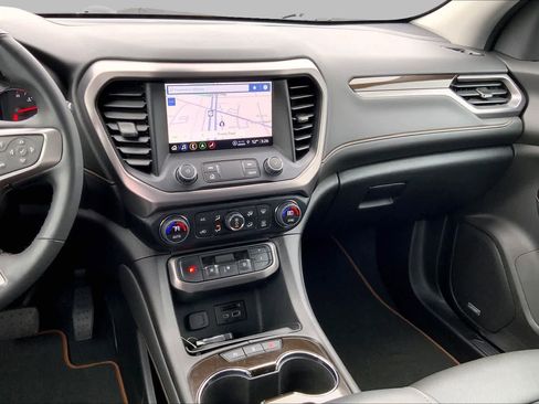 Used 2023 GMC Acadia AT4 w/ Technology Package AWD/4WD image 7