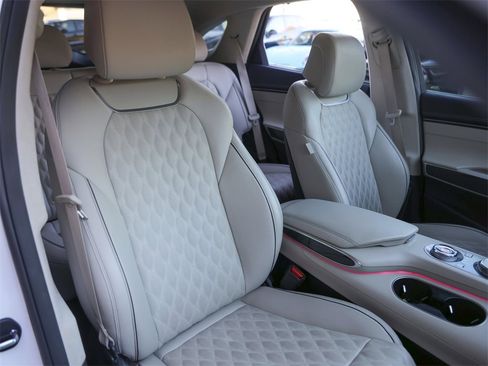 Used 2025 Genesis GV70 3.5T Sport w/ Sport Prestige Package image 39