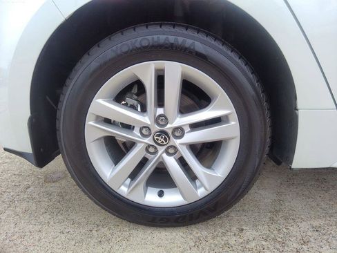 Used 2022 Toyota Corolla SE FWD image 10