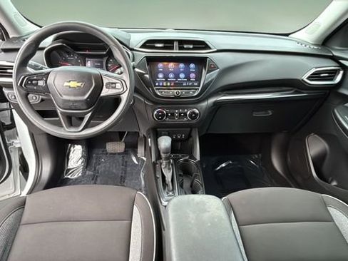 Used 2023 Chevrolet TrailBlazer LT w/ Convenience Package image 15