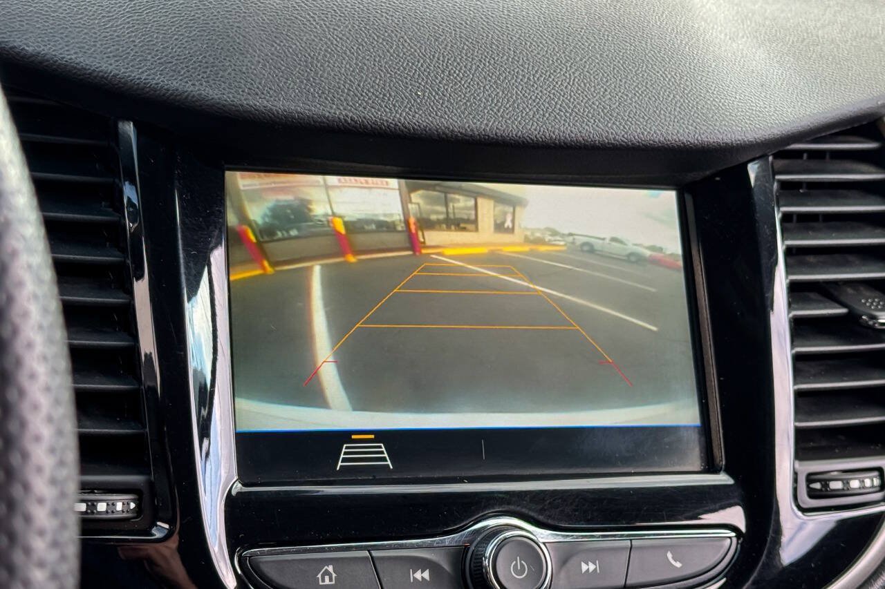Used 2019 Chevrolet Trax LS AWD/4WD image 21