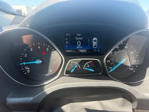 Used 2017 Ford Escape Titanium AWD/4WD image 15
