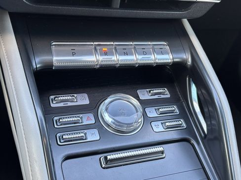 Used 2024 Lincoln Nautilus Reserve image 5