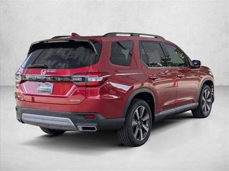 Certified 2025 Honda Pilot Touring video 2