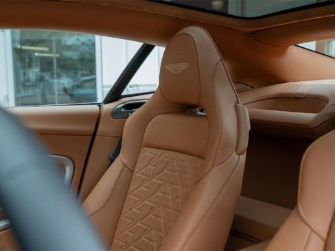 New 2025 Aston Martin Vanquish image 21