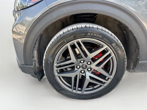 Used 2025 Ford Explorer ST-Line w/ ST-Line Street Pack AWD/4WD image 33