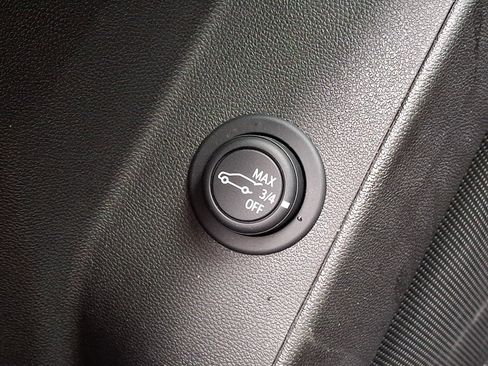 Used 2024 Chevrolet Equinox RS w/ RS Leather Package AWD/4WD image 31