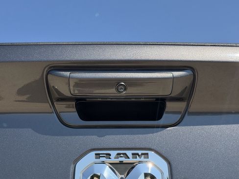 Used 2024 RAM 2500 Big Horn w/ Sport Appearance Package AWD/4WD image 9
