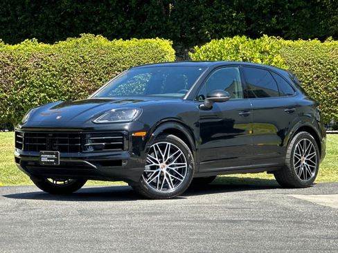 Certified 2026 Porsche Cayenne AWD/4WD image 1