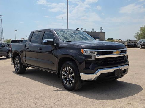 Used 2024 Chevrolet Silverado 1500 LT w/ Leather Package RWD image 2