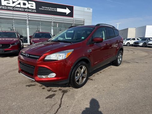 Used 2014 Ford Escape SE w/ Equipment Group 201A image 1