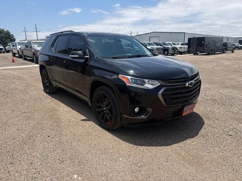 Used 2021 Chevrolet Traverse Premier w/ Redline Edition FWD image 8