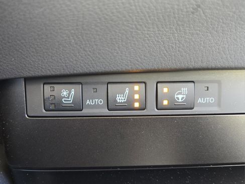 Certified 2025 Lexus ES 350 w/ Premium Package image 16