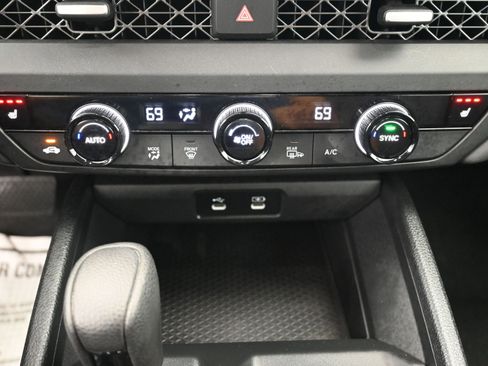 Used 2023 Honda Accord EX image 14