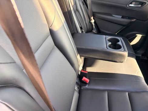 Certified 2022 Nissan Rogue SV w/ SV Premium Package FWD image 14