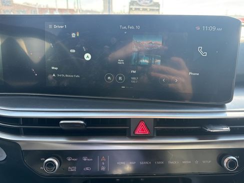 Used 2025 Kia Sorento S image 15